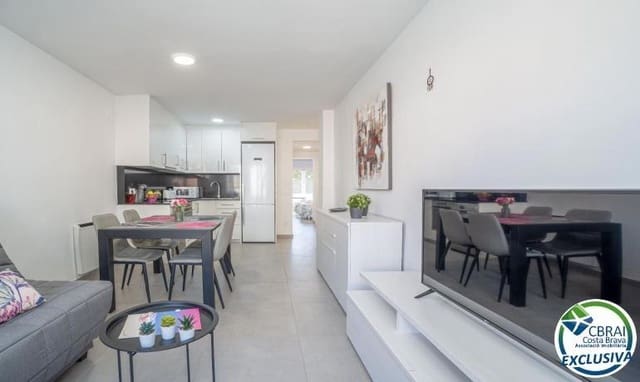 2 slaapkamer Appartement te koop in Empuriabrava, Castelló d'Empúries met zwembad - € 257.000 (Ref: 10157884)