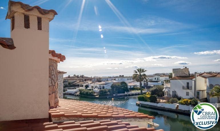 3 camera da letto Casa in vendita in Empuriabrava con piscina garage - 460.000 € (Rif: 10159671)