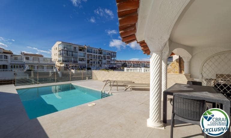 3 camera da letto Casa in vendita in Empuriabrava con piscina garage - 460.000 € (Rif: 10159671)