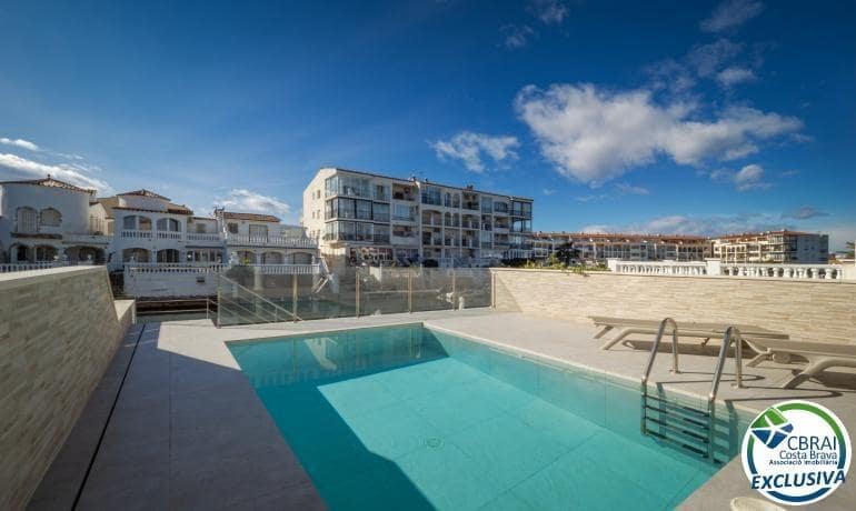 3 camera da letto Casa in vendita in Empuriabrava con piscina garage - 460.000 € (Rif: 10159671)
