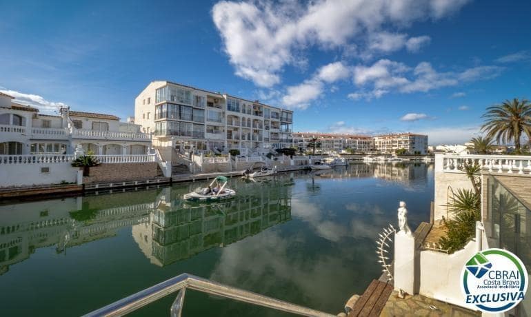 3 camera da letto Casa in vendita in Empuriabrava con piscina garage - 460.000 € (Rif: 10159671)