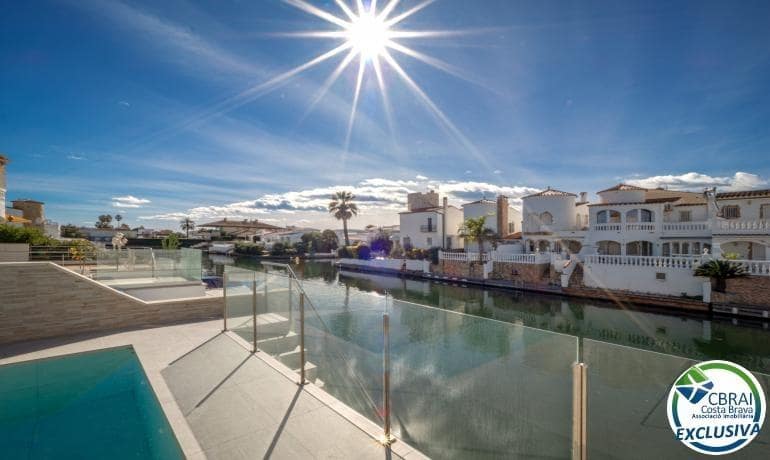 3 camera da letto Casa in vendita in Empuriabrava con piscina garage - 460.000 € (Rif: 10159671)