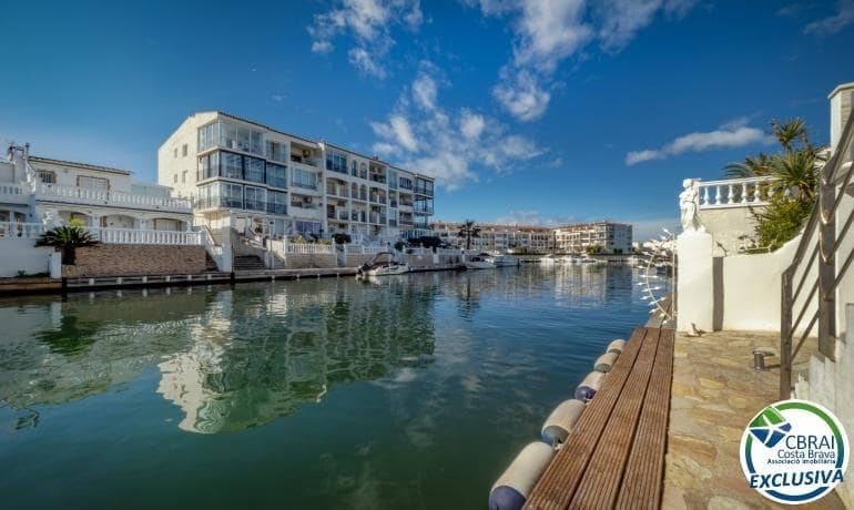 3 camera da letto Casa in vendita in Empuriabrava con piscina garage - 460.000 € (Rif: 10159671)