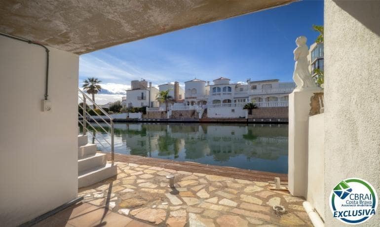 3 camera da letto Casa in vendita in Empuriabrava con piscina garage - 460.000 € (Rif: 10159671)