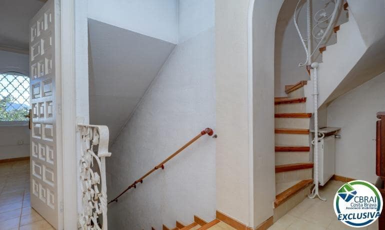 3 camera da letto Casa in vendita in Empuriabrava con piscina garage - 460.000 € (Rif: 10159671)