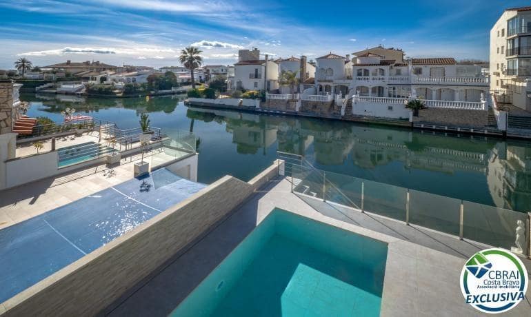 3 camera da letto Casa in vendita in Empuriabrava con piscina garage - 460.000 € (Rif: 10159671)