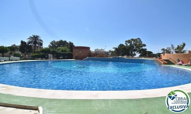Apartamento de 2 habitaciones en Santa Margarida, Roses en venta con piscina - 185.000 € (Ref: 10166654)