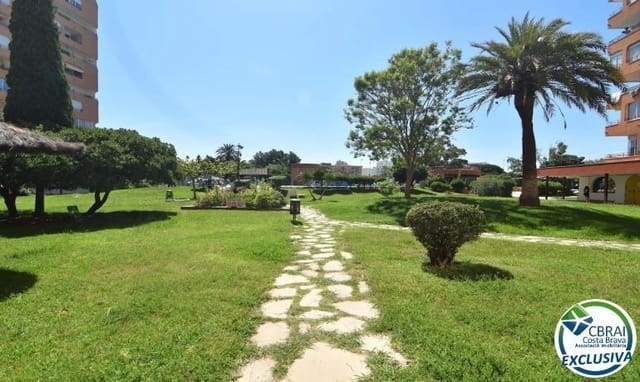 Apartamento de 2 habitaciones en Santa Margarida, Roses en venta con piscina - 185.000 € (Ref: 10166654)