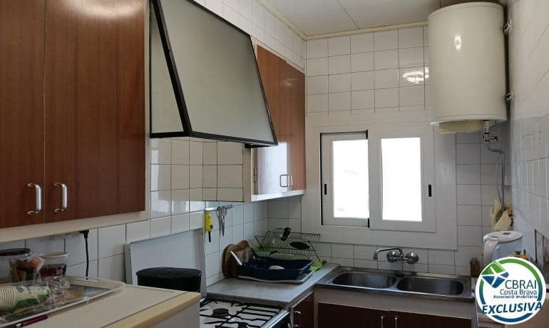 1 soverom Leilighet til salgs i Roses med svømmebasseng garasje - € 139 000 (Ref: 10173930)