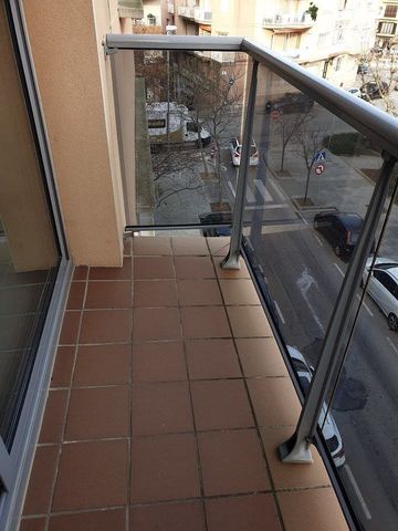 3 bedroom Apartment for rent in Roses - € 870 (Ref: 6466829)