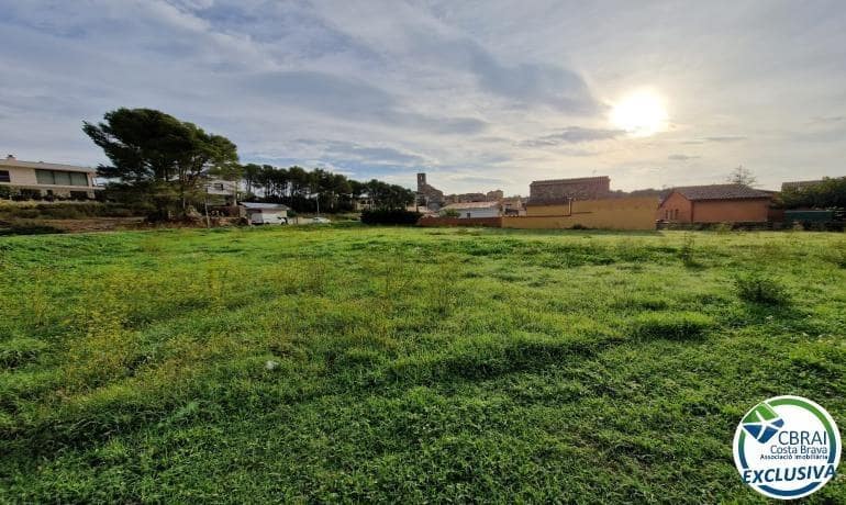 Building Plot for sale in Garriguella - € 210,000 (Ref: 7200143)