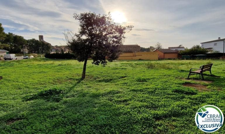 Building Plot for sale in Garriguella - € 210,000 (Ref: 7200143)