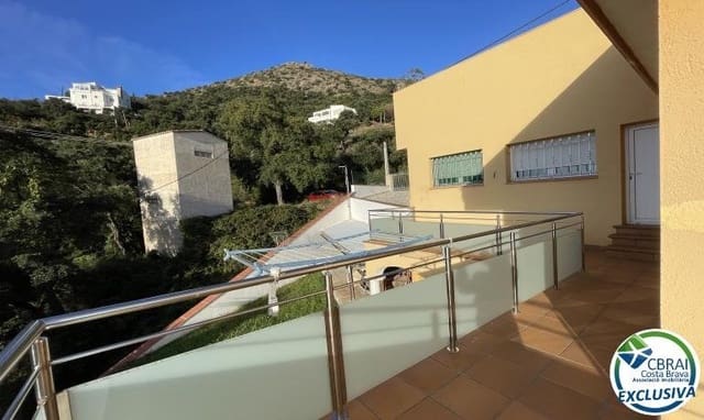 4 bedroom Finca/Country House for sale in El Mas Fumats, Roses with pool - € 780,000 (Ref: 7362924)