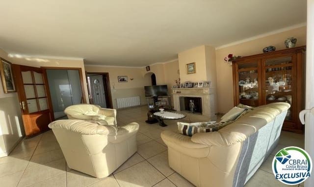 4 bedroom Finca/Country House for sale in El Mas Fumats, Roses with pool - € 780,000 (Ref: 7362924)