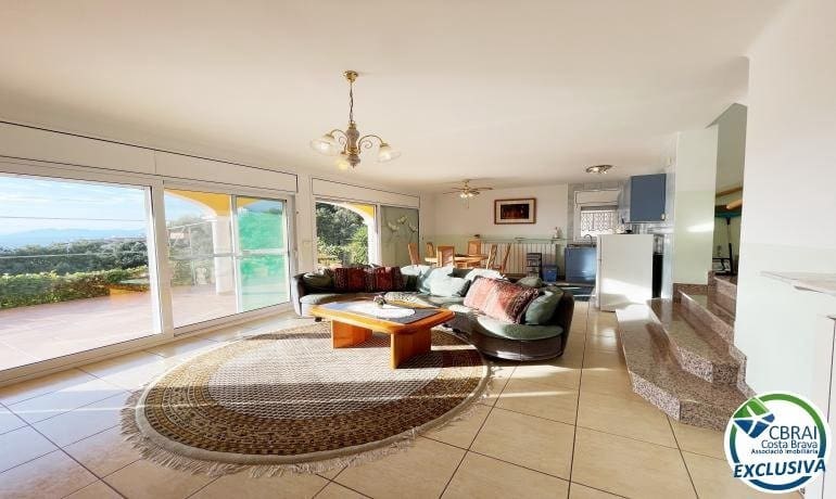 4 bedroom Finca/Country House for sale in El Mas Fumats with pool - € 780,000 (Ref: 7362924)