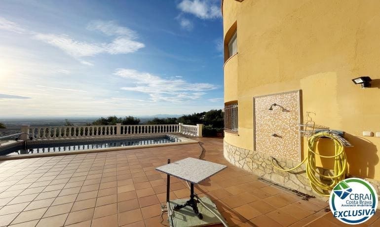 4 bedroom Finca/Country House for sale in El Mas Fumats with pool - € 780,000 (Ref: 7362924)