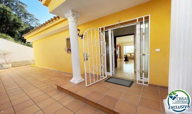 4 bedroom Finca/Country House for sale in El Mas Fumats with pool - € 780,000 (Ref: 7362924)