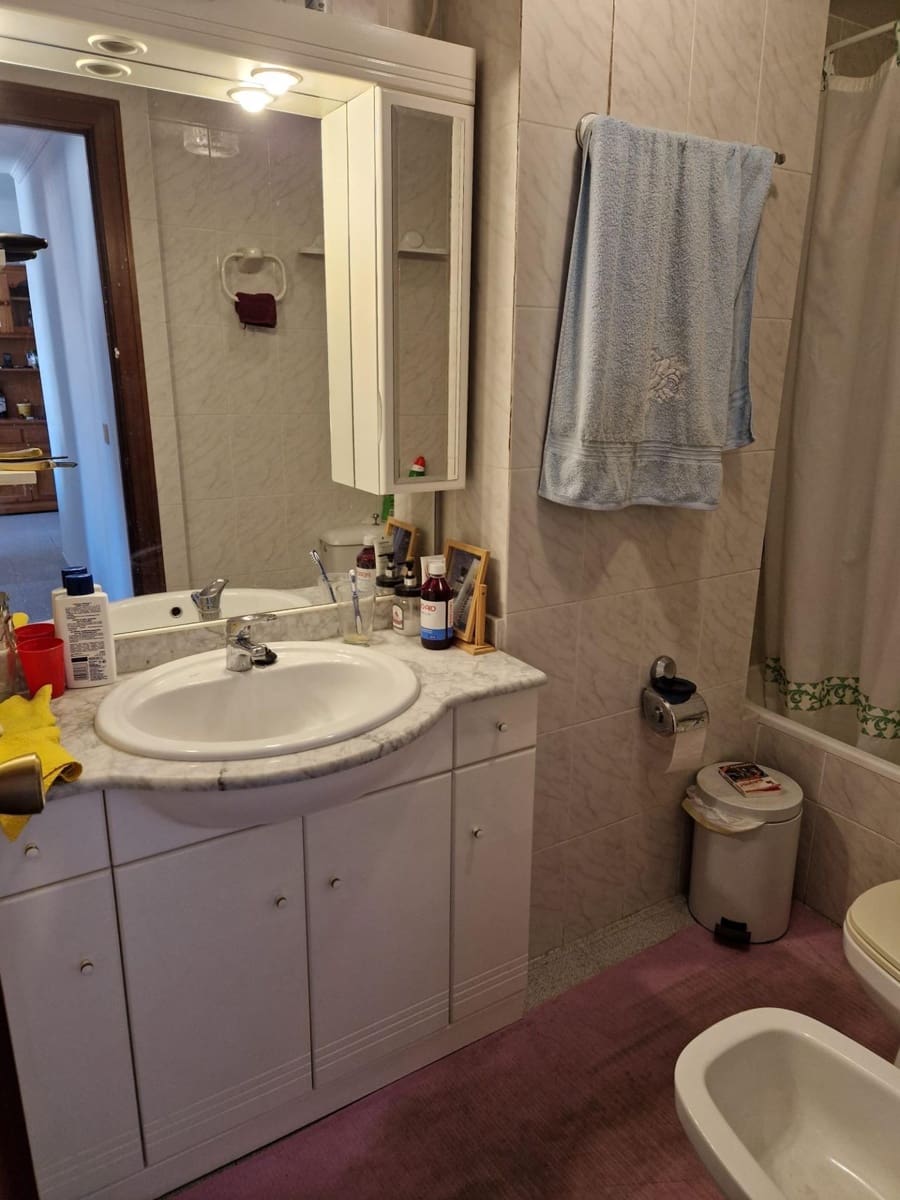 2 bedroom Apartment for sale in Roses - € 150,000 (Ref: 7508383)