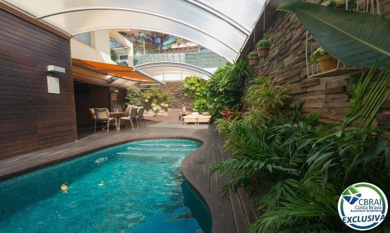 3 Zimmer Villa zu verkaufen in Roses mit Pool Garage - 675.000 € (Ref: 7521756)