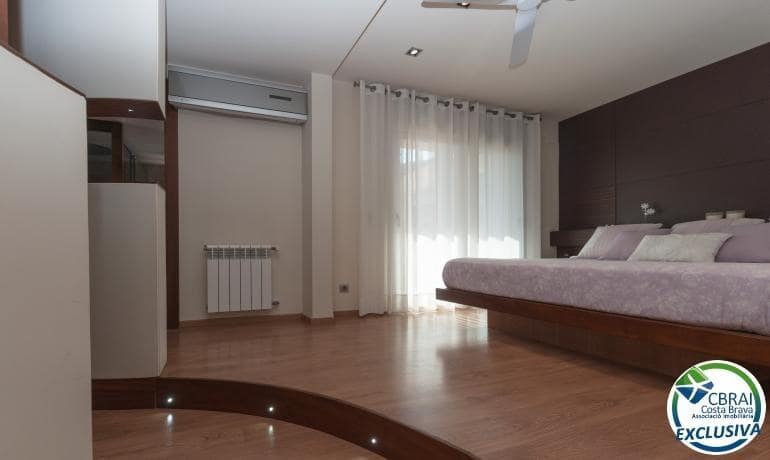 3 Zimmer Villa zu verkaufen in Roses mit Pool Garage - 675.000 € (Ref: 7521756)