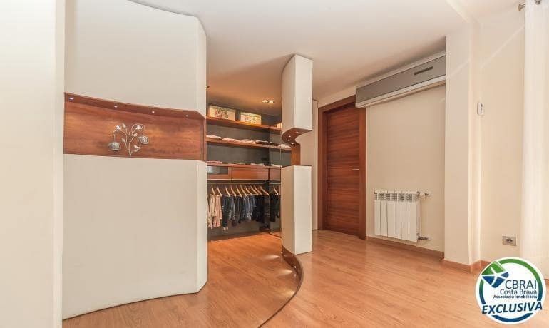 3 Zimmer Villa zu verkaufen in Roses mit Pool Garage - 675.000 € (Ref: 7521756)