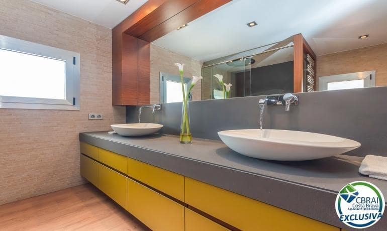 3 Zimmer Villa zu verkaufen in Roses mit Pool Garage - 675.000 € (Ref: 7521756)