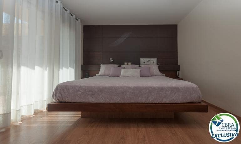 3 Zimmer Villa zu verkaufen in Roses mit Pool Garage - 675.000 € (Ref: 7521756)