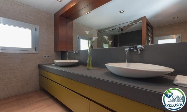 3 Zimmer Villa zu verkaufen in Roses mit Pool Garage - 675.000 € (Ref: 7521756)