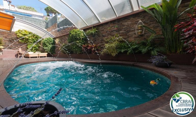 3 Zimmer Villa zu verkaufen in Roses mit Pool Garage - 675.000 € (Ref: 7521756)