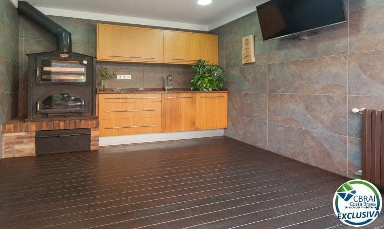 3 Zimmer Villa zu verkaufen in Roses mit Pool Garage - 675.000 € (Ref: 7521756)