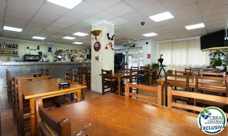 Gewerbe zu verkaufen in Roses - 746.000 € (Ref: 7569981)