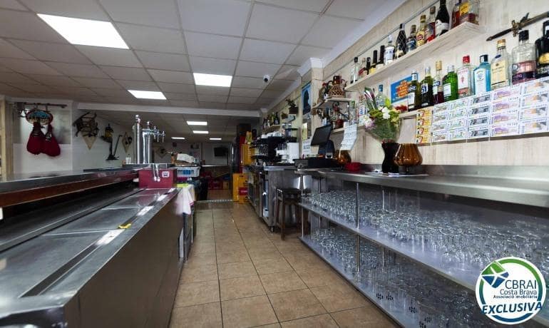 Gewerbe zu verkaufen in Roses - 746.000 € (Ref: 7569981)