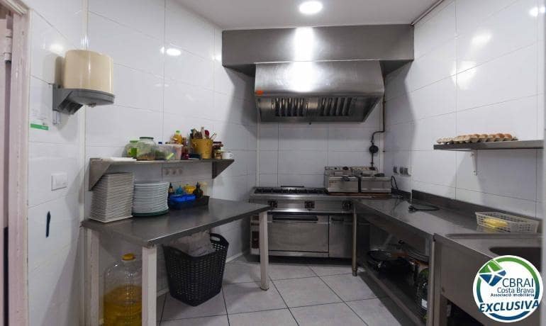 Gewerbe zu verkaufen in Roses - 746.000 € (Ref: 7569981)