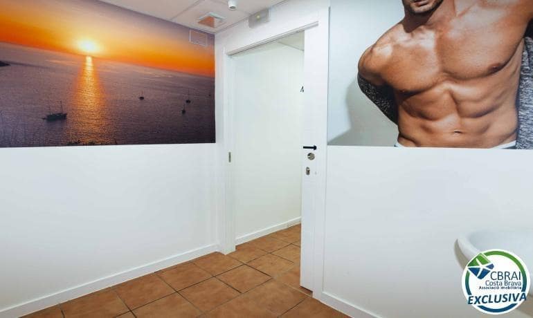 Gewerbe zu verkaufen in Roses - 746.000 € (Ref: 7569981)