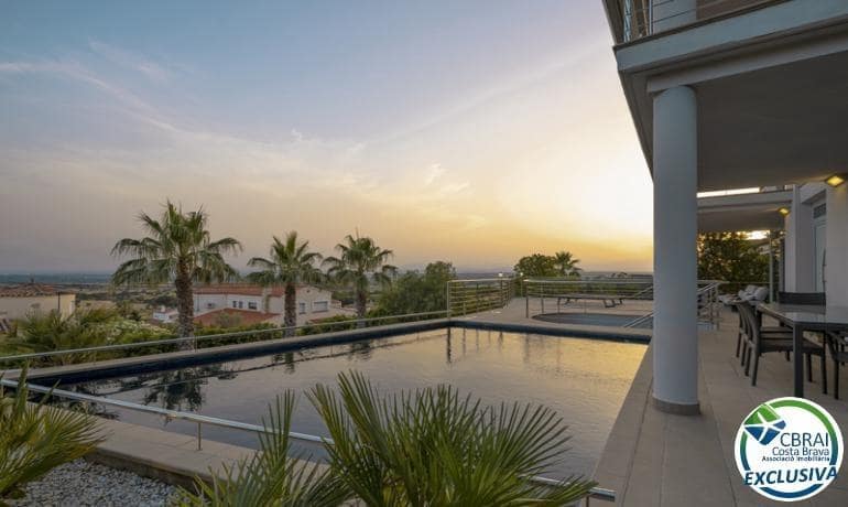 3 slaapkamer Villa te koop in Palau-saverdera met zwembad garage - € 1.180.000 (Ref: 7839763)