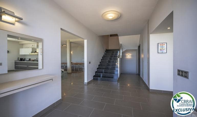 3 slaapkamer Villa te koop in Palau-saverdera met zwembad garage - € 1.180.000 (Ref: 7839763)