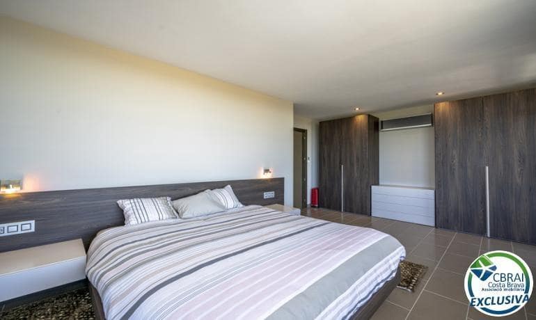 3 slaapkamer Villa te koop in Palau-saverdera met zwembad garage - € 1.180.000 (Ref: 7839763)