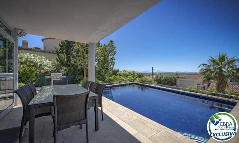 3 slaapkamer Villa te koop in Palau-saverdera met zwembad garage - € 1.180.000 (Ref: 7839763)
