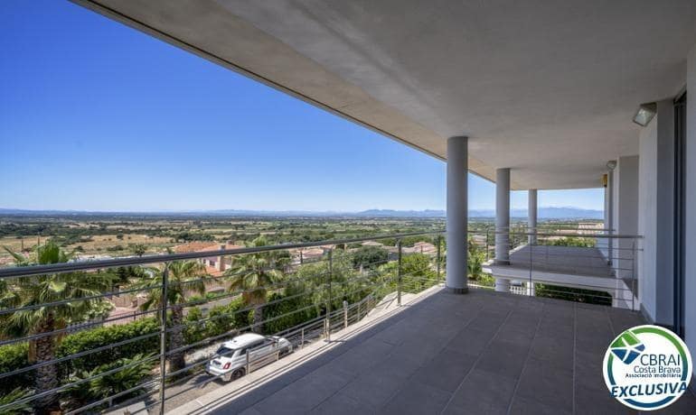 3 slaapkamer Villa te koop in Palau-saverdera met zwembad garage - € 1.180.000 (Ref: 7839763)