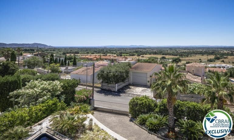 3 slaapkamer Villa te koop in Palau-saverdera met zwembad garage - € 1.180.000 (Ref: 7839763)
