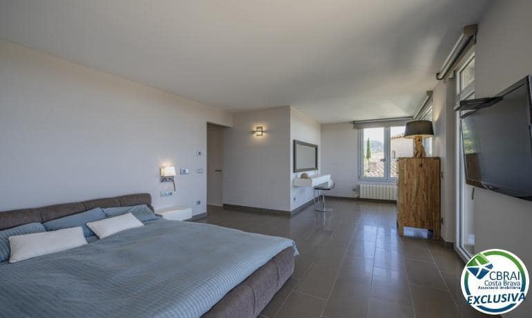 3 slaapkamer Villa te koop in Palau-saverdera met zwembad garage - € 1.180.000 (Ref: 7839763)