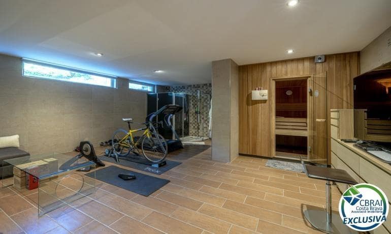 3 slaapkamer Villa te koop in Palau-saverdera met zwembad garage - € 1.180.000 (Ref: 7839763)