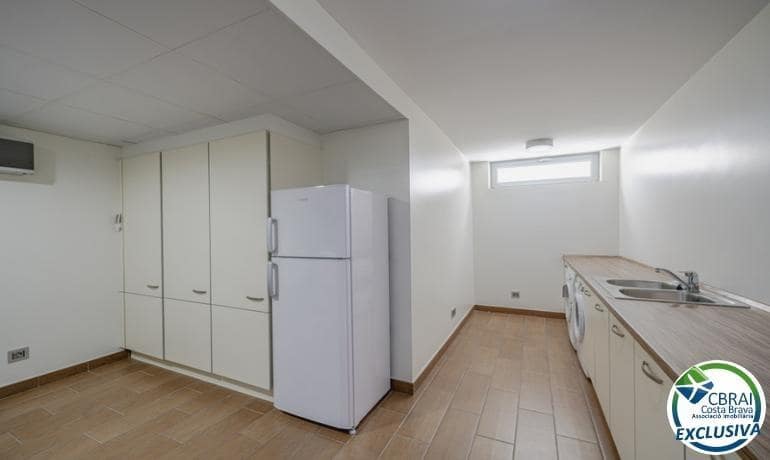 3 slaapkamer Villa te koop in Palau-saverdera met zwembad garage - € 1.180.000 (Ref: 7839763)