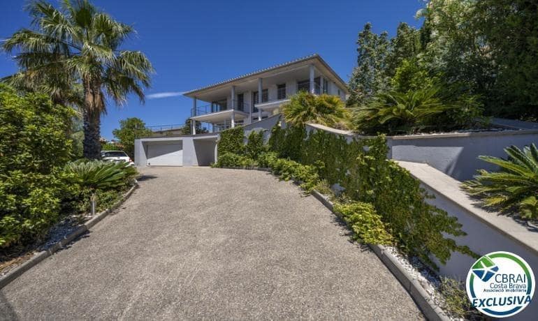 3 slaapkamer Villa te koop in Palau-saverdera met zwembad garage - € 1.180.000 (Ref: 7839763)