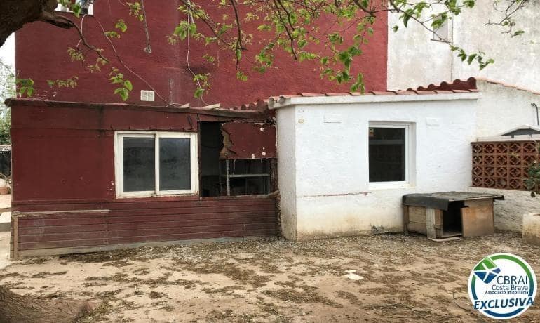 3 slaapkamer Huis te koop in Empuriabrava - € 195.000 (Ref: 7927690)