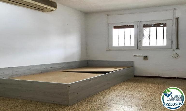 3 slaapkamer Huis te koop in Empuriabrava - € 195.000 (Ref: 7927690)