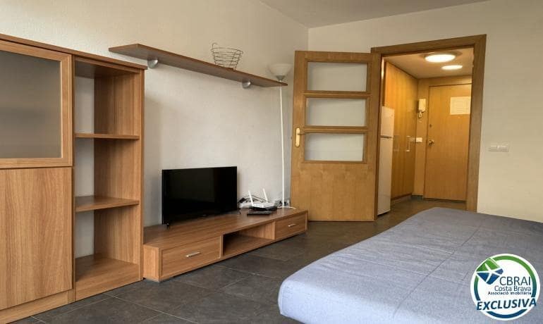 1 slaapkamer Appartement te koop in Roses met zwembad - € 160.000 (Ref: 7937225)