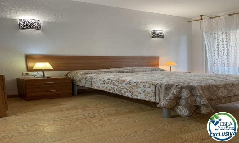 1 slaapkamer Appartement te koop in Roses met zwembad - € 160.000 (Ref: 7937225)