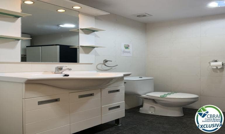 1 slaapkamer Appartement te koop in Roses met zwembad - € 160.000 (Ref: 7937225)