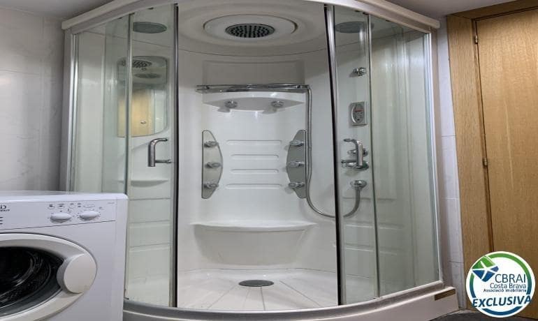 1 slaapkamer Appartement te koop in Roses met zwembad - € 160.000 (Ref: 7937225)